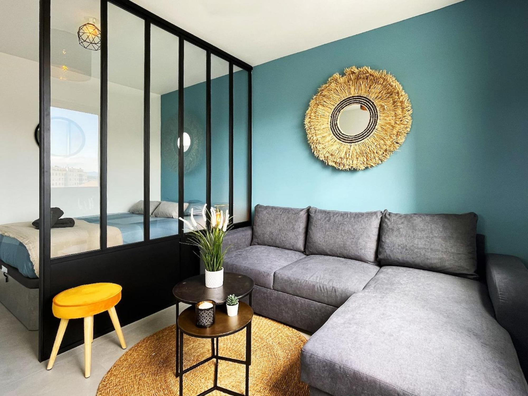 HOMEY SUPERCHILL - Appartement moderne et tout équipé - Netflix et WiFi inclus - Situé en Hyper-centre - Proche Genève Annemasse Exterior foto